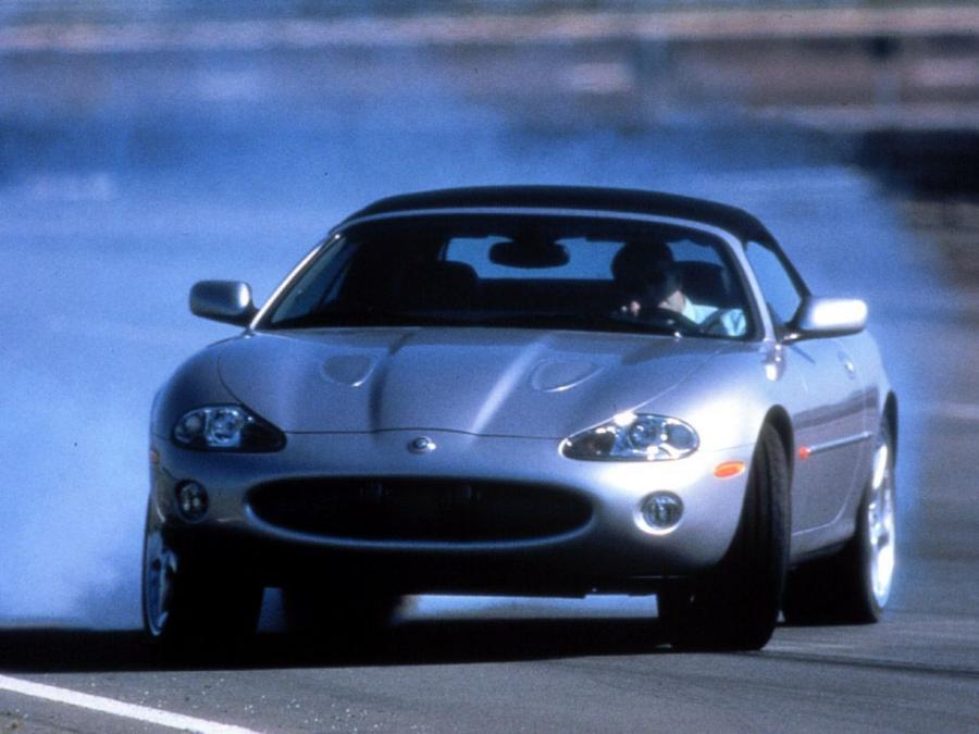  Jaguar XKR Silverstone Convertible 2001 года  (фото 3 из 3)